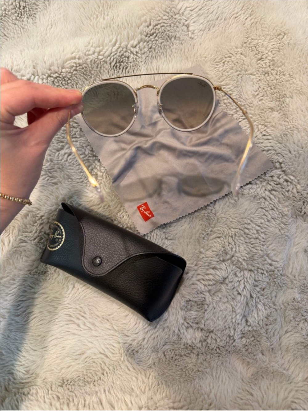 Women's rayban sunglasses gold & white - Picture 2 of 2